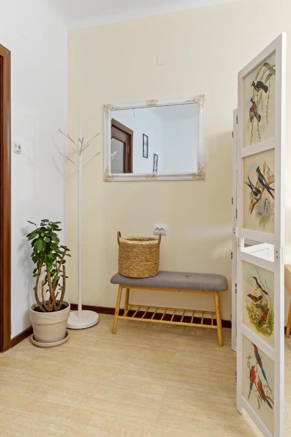 Upscale Studio, Walking Distance From The Old Town Bucureşti Ngoại thất bức ảnh